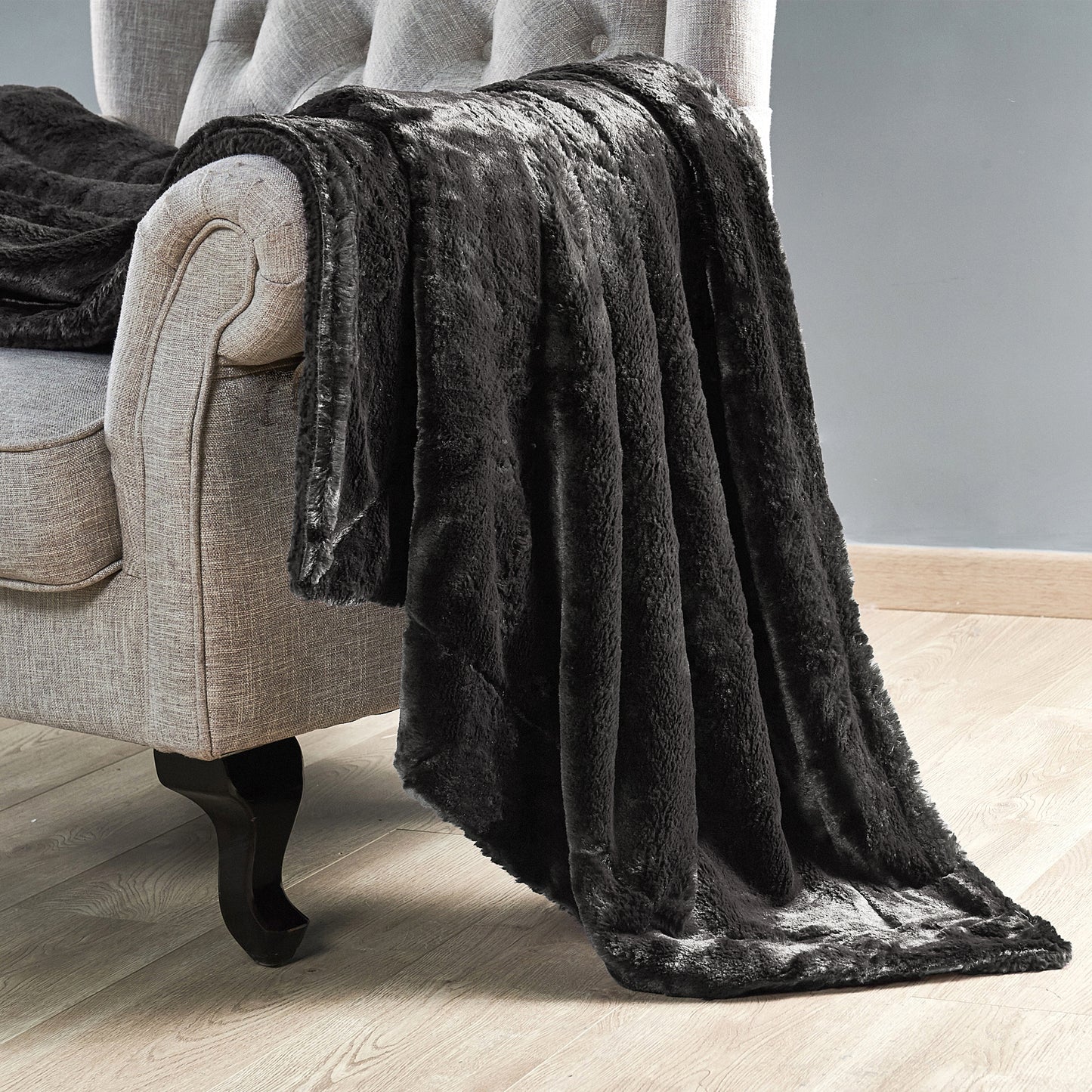 Plain Faux Fur Throw