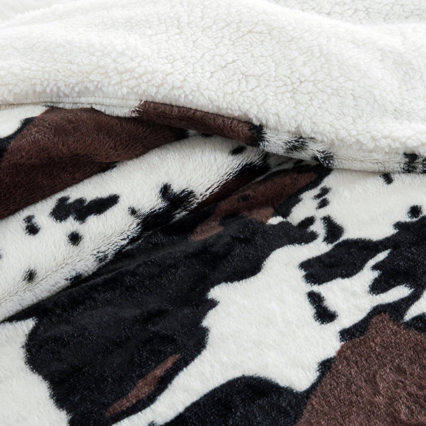 Animal Nature Faux Fur & Sherpa Backing Blanket