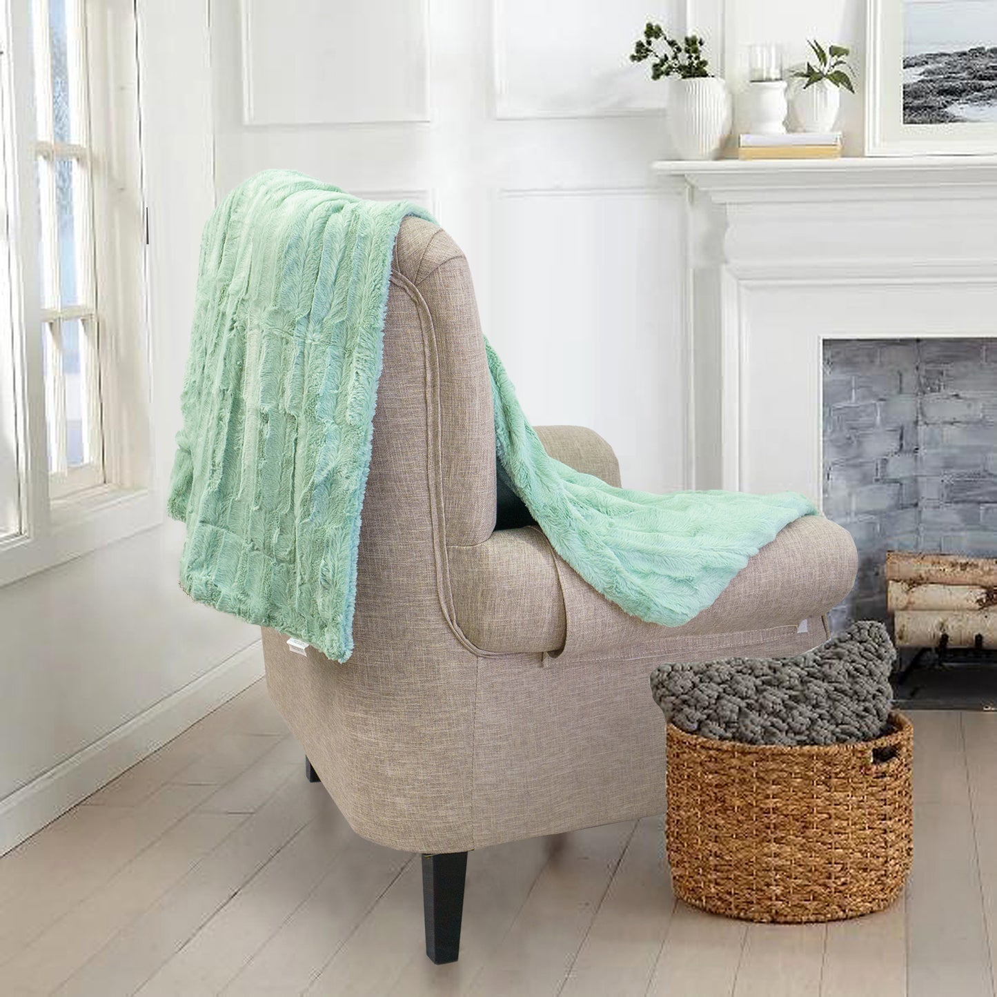 Saga Double Sided Faux Fur Throw