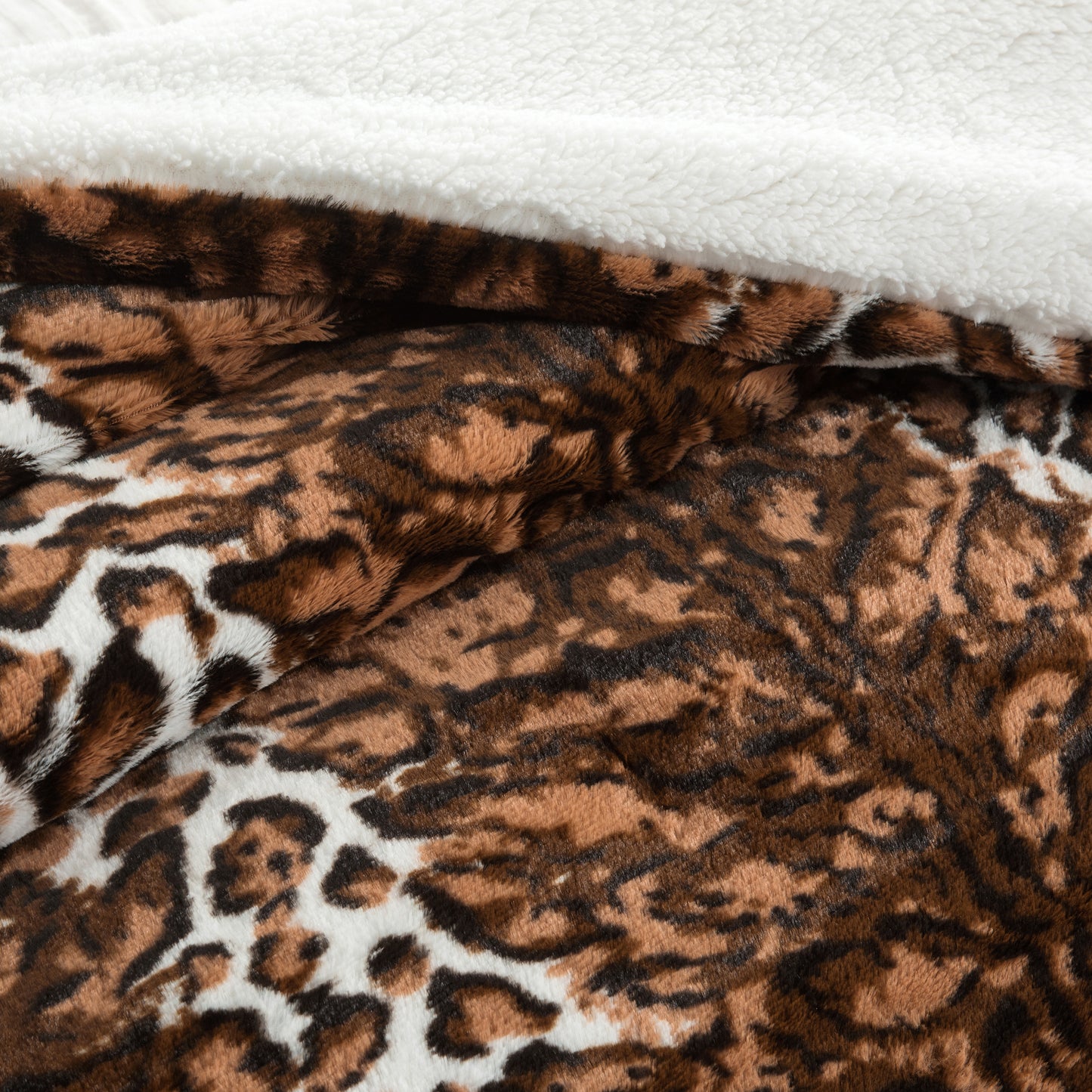 Animal Nature Faux Fur & Sherpa Backing Blanket